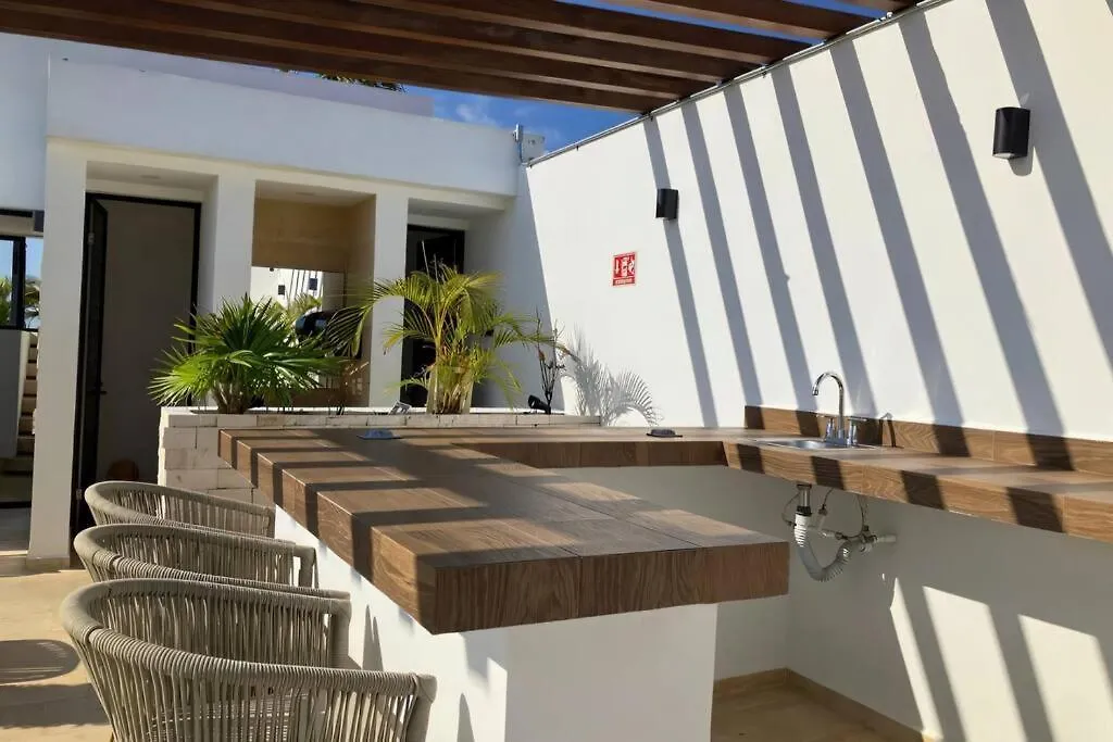 Menesse 38 Studio King Bed Roof Pool Playa Center プレヤデルカーメン メキシコ